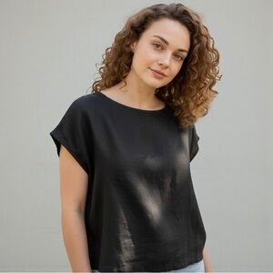 Quince Women’s 100% European Linen Short Sleeve  Black Top In Size Medium